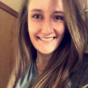 Meet your Posher, Rebecca